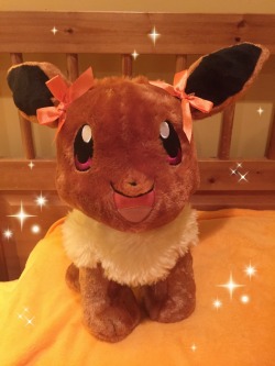 princesspuffybutt:  Daddy took me to make an Eevee! I’ve been waiting a few weeks for her since she kept going out of stock but now she’s mine and smells like pumpkin. 🎃  Please do not interact if you are a minor or support minors in the cgl /