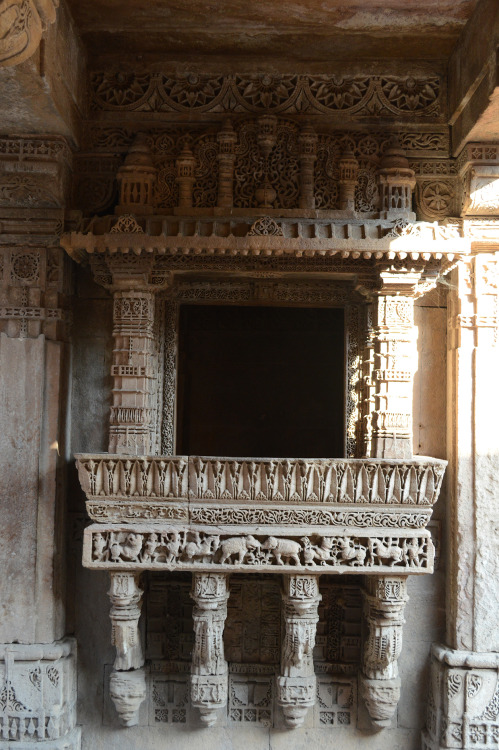 archatlas: Adalaj Ni Vav Tripti Shrivastava