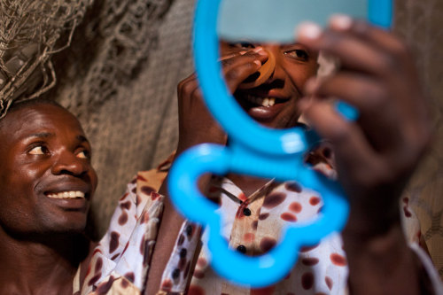 beautiesofafrique:LIVING UNNOTICED 2013  © Jana AšenbrennerováBukavu, Democratic Republic of Congo (DRC)Rainbow Sunrise, an NGO founded in the city of Bukavu in 2011, plays a crucial role in offering LGBT (Lesbian, Gay, Bisexual, and Transgender)