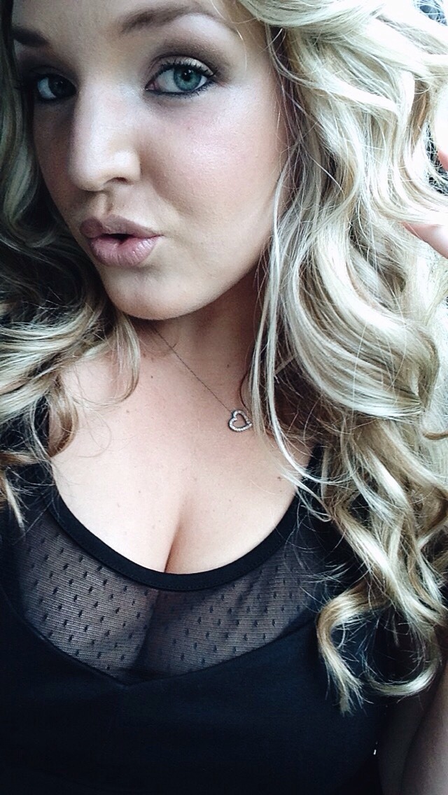 imaloneinthiscityyy:  Whisper dirty secrets while I’m pulling on your hair;