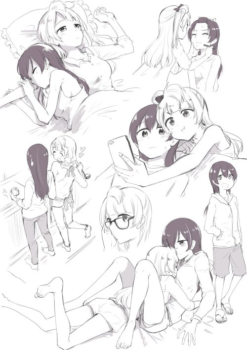 mimowink:  Kotori and Umi’s day off Source: Twitter