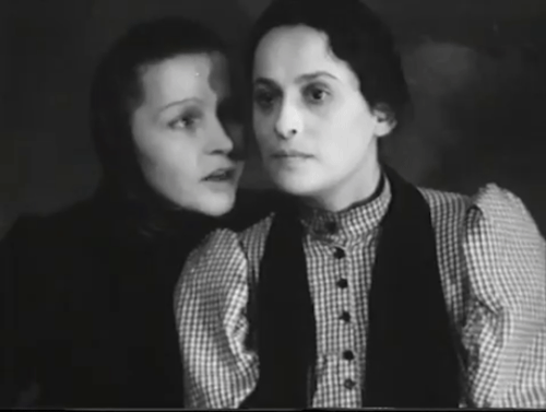 Jewish actress Maria Sinelnikova (on the right) as Rosa Stein in Generation of Victors (1936)