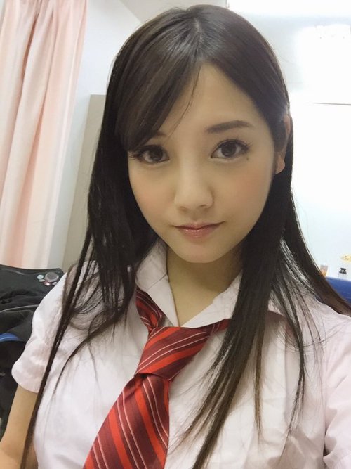 higemania:  みづなれい(31)水菜麗さんはTwitterを使っています: “さすがに厳しい31歳のJK https://t.co/3gbcgRmtn1”
