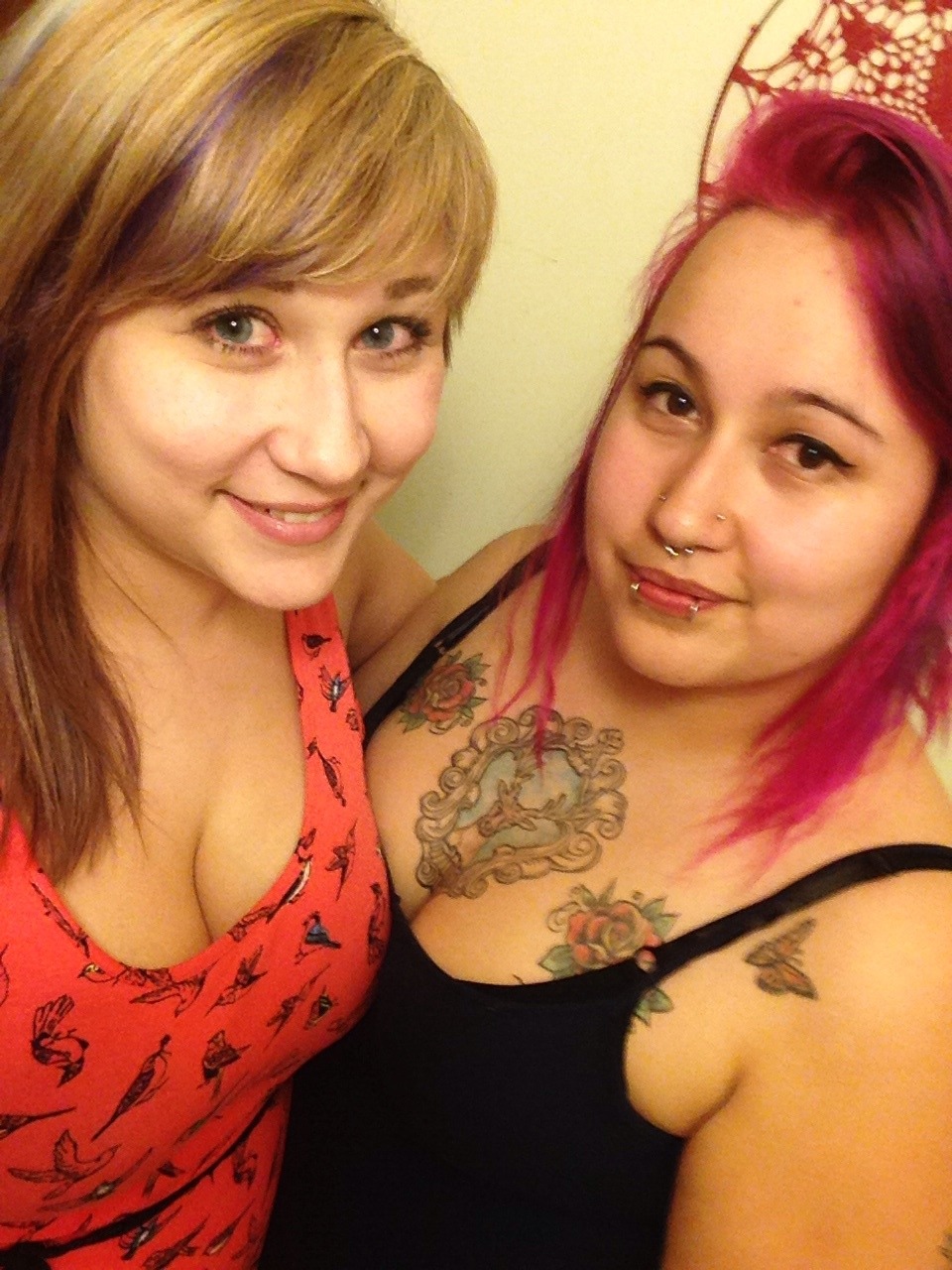 misspennyprimetime:  Drunko inked-kitten and bakey Penny primetime from last night