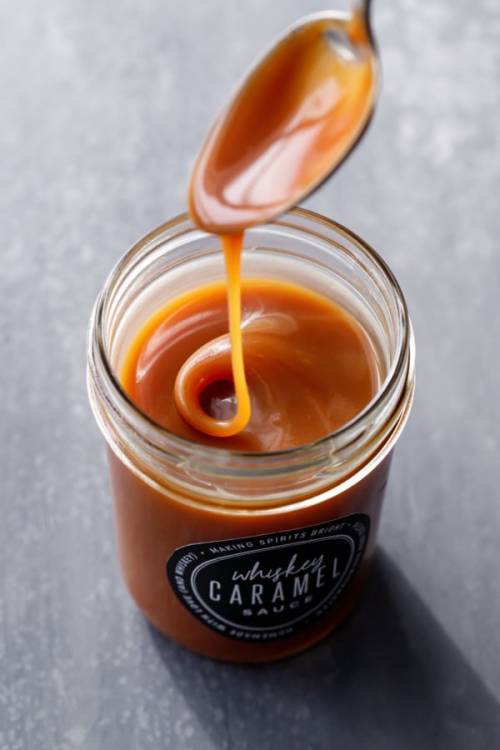 sweetoothgirl:  Whiskey Caramel Sauce