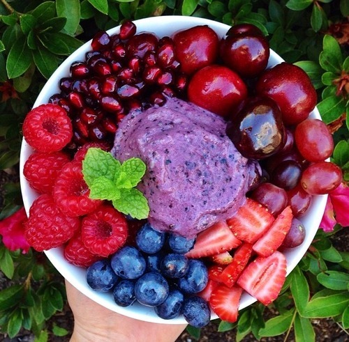 foodluxury:  Love Food? This blog is for you. 