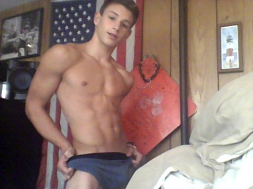 https://gay-is-so-cuuute.tumblr.com/post/131455913556