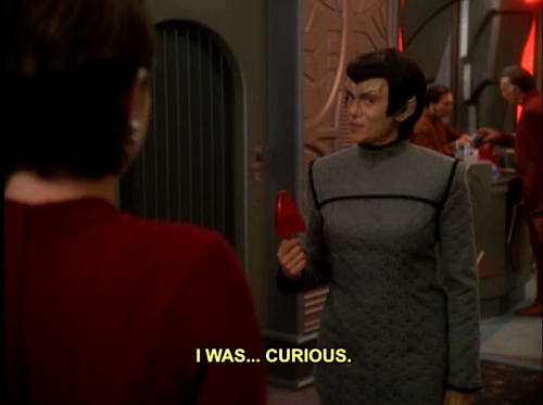 micathemineral: Damn it why am I shipping this she’s a Romulan she’s not to be trusted I