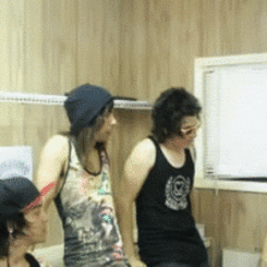caraphernope:Vic and Jaime totally not fuelling Fuenciado [x]