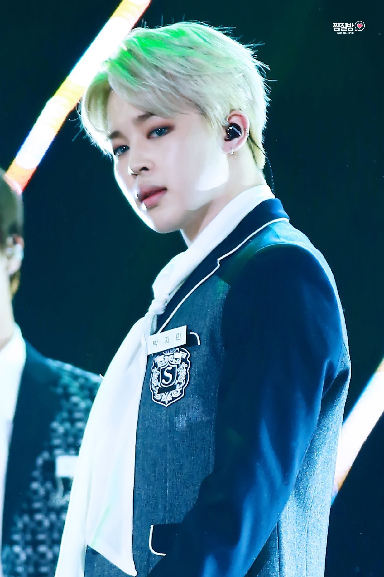 ALL FOR BTS : © 찜질방 | Do not edit.