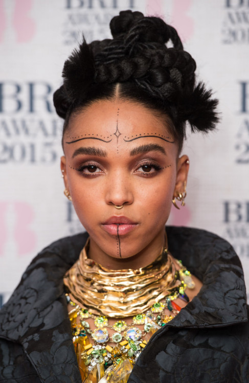 howtobeafuckinglady:  majiinboo:  everybodylovesfkatwigs:  FKA twigs attends the nominations launch for “The Brit Awards 2015” at “ITV Studios” on January 15, 2015 in London, England.  Go awf Lee! highkeygay  screaming cause I was thinking the