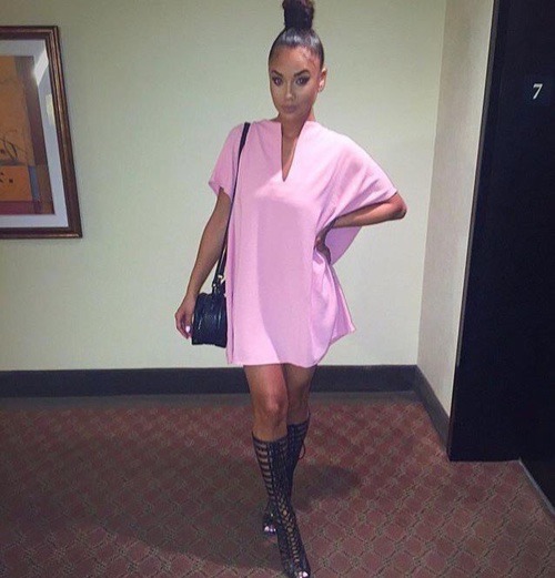 missglamourbunny:  🍸🌸💅🏽 