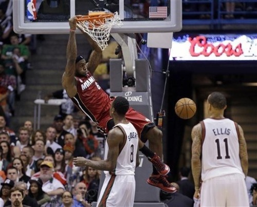 lebron6goat:  LEBRON JAMES