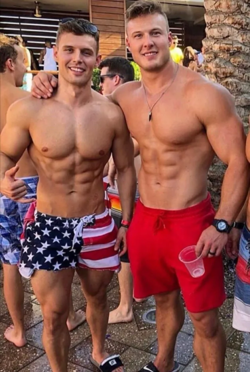 I Keep Seeing A Few Of The Universitys Football Players On Grindr And I Dont Really Get It. Ive Messaged