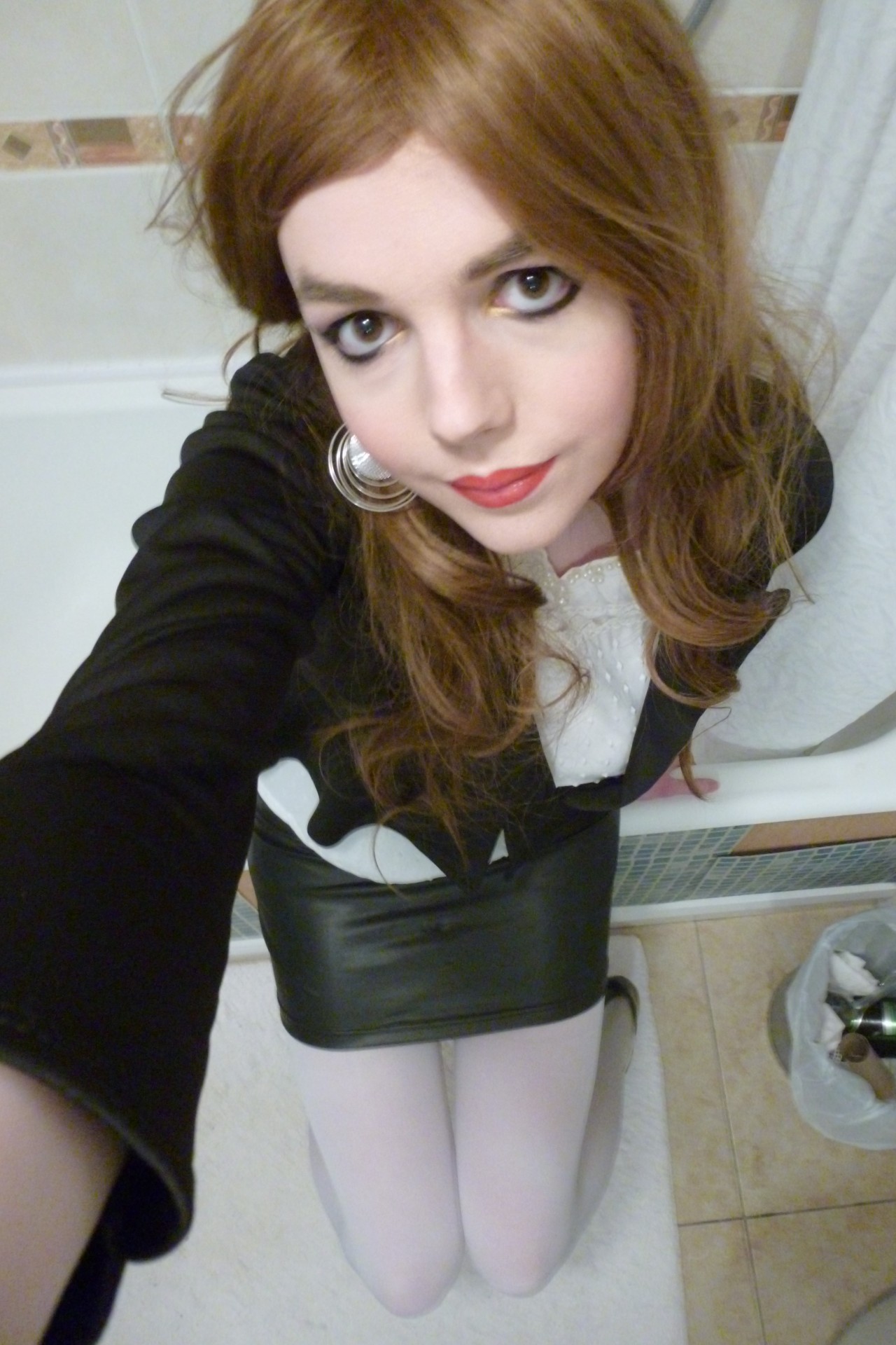 lucy-cd:  Pictures More business, with white tights. So cute &lt;3 