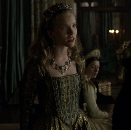 This interesting metallic gown was first worn by Tamzin Merchant as Katherine Howard in the 2010 sea