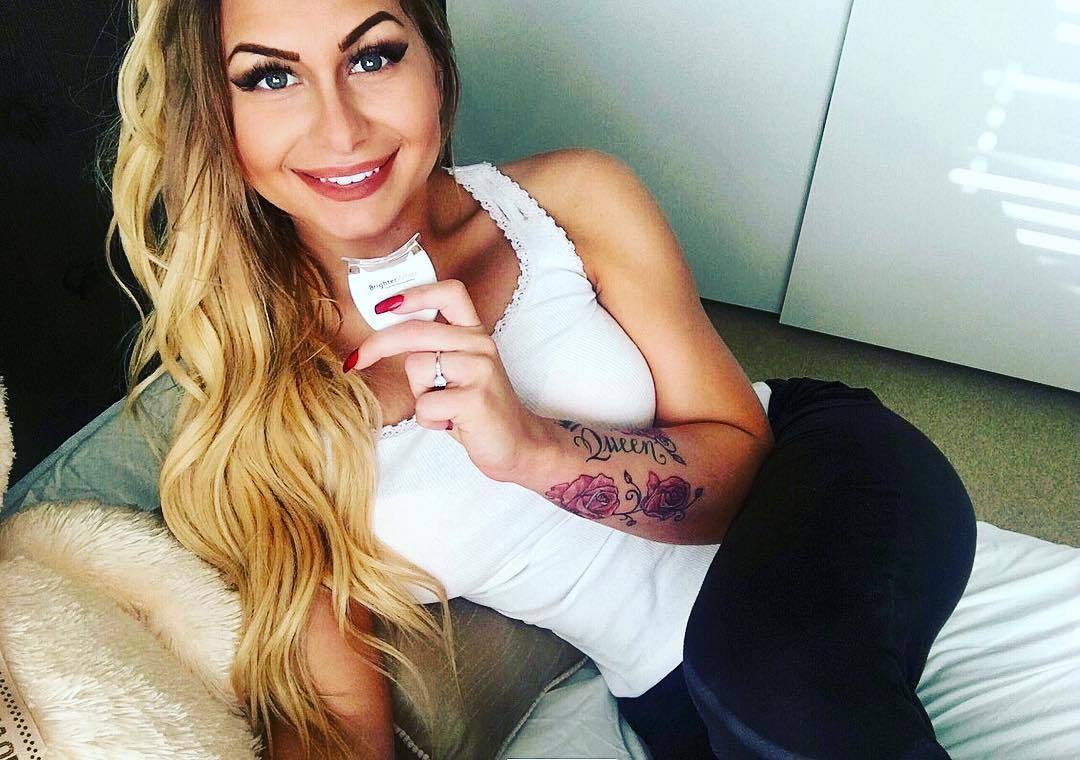 You always ask me what I use to bleach my teeth and the answer is @brighterwhite