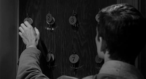 johncarpenters:psycho (1960) dir. alfred