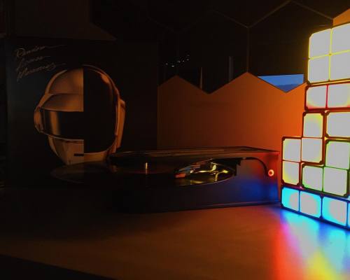 leex2:  #daftpunk bringing the night time disco vibes 👌🏼😎 #randomaccessmemories #vinylrecord #vinyl