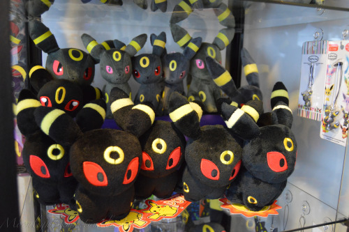 My Umbreon collection has been rehomed into a brand new case :D Here’s everything minus the flats, s