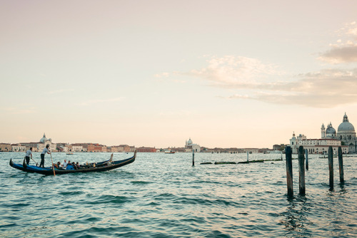 mymodernmet:Gorgeous Short Film Captures the Hidden Magic of Venice