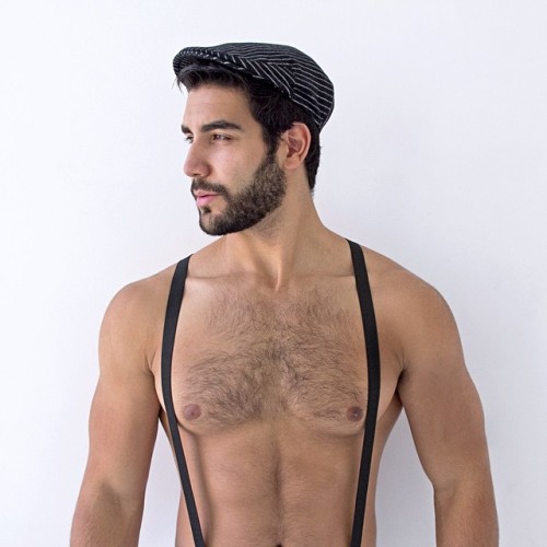 furrypty:  Indulge your senses with the beauty of the male shapes! 