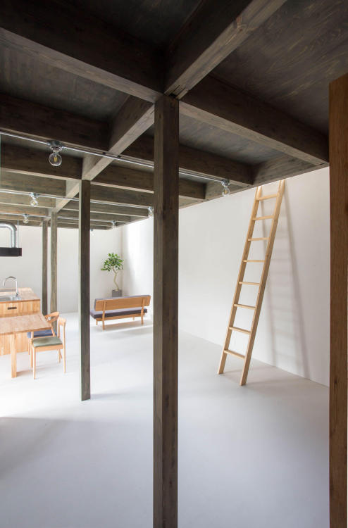 House IT is a minimal residence located in Aichi, Japan, designed by 1-1 Architects. The client is t