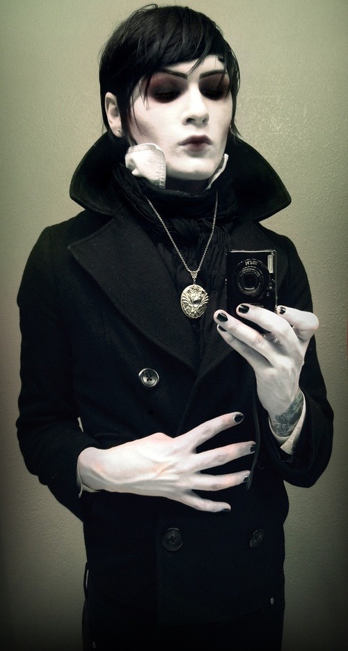 i-alternative-fashion:  Cool Barnabus Collins makeup on We Heart It. http://weheartit.com/entry/80458644/via/kitty_7