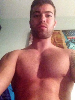 evanbigdick:  Reblogging each blog I follow:dudes-exposed