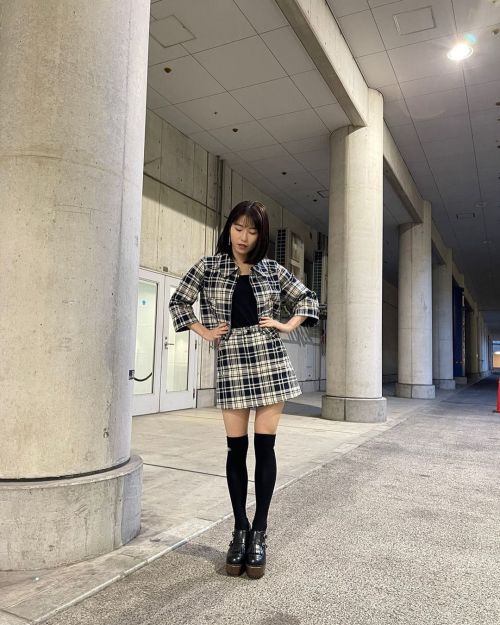 coordinate48: 横山由依 - Instagram - Thu 11 Feb 2021  セットアップ好きです #redyazel