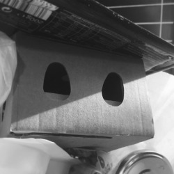 Mr. Michael J. Box … #kekorganico #iseefaces #pareidolia #face #facetime #faceinobjects #faceinplaces #faceclub #iseefaceseverywhere #boxface #veocaras #pareidolie #faceinplace