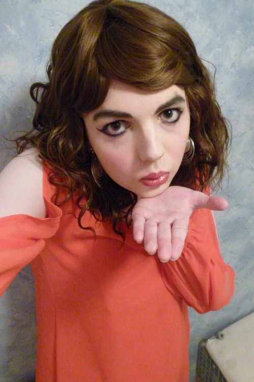 lucy-cd:  PicturesLove this outfit, amazing pictures. So adorable! <3