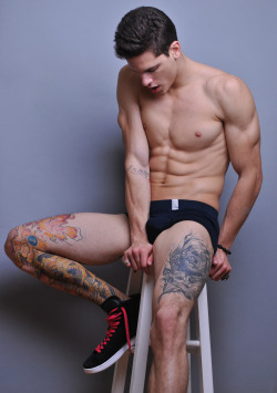briefsgalore:  Every day new hot guys showing