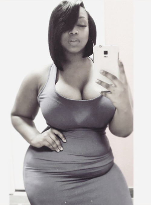 extremebodiez:  Cali Leigha  STUPID THICK!!! 