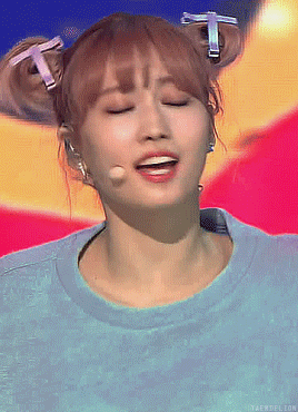 taendelion:  Momo // TT (16.11.13) 
