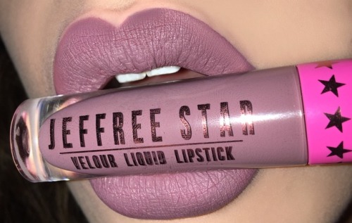 Jeffree Star Velour Liquid Lipstick - Swatches
