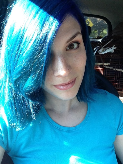 airbendernausicaa:  LOOK AT HOW BRIGHT IT IS IN THE SUN IT GLOWS