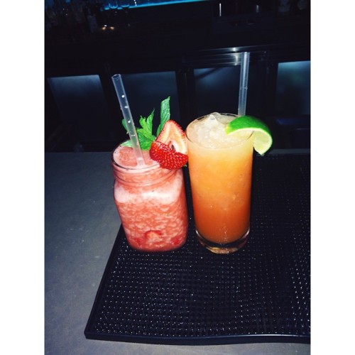 #wish I was lying next to a pool sipping on something like these - #cocktail #alcohol #drinks #fresh