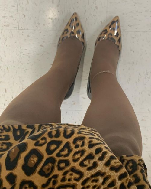 Leopard Tunic & Leopard Pumps #nylons #pantyhose #stockings #tights #hosiery #pantyhosefetish #s