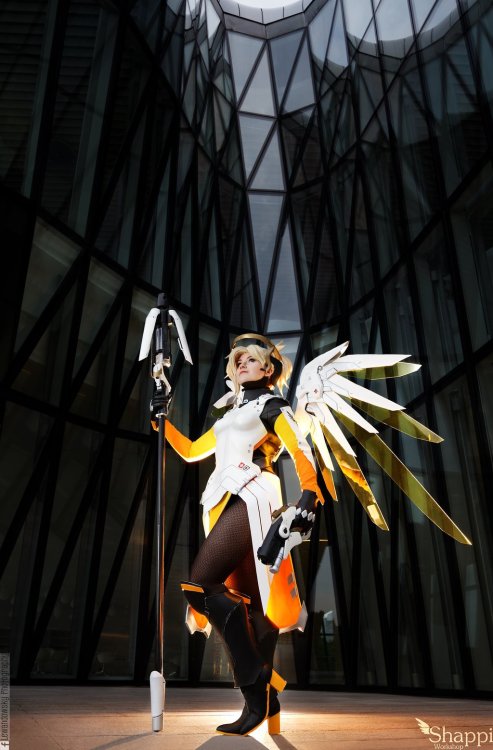 jaxblade:greatcosplay:MercyDaaamn