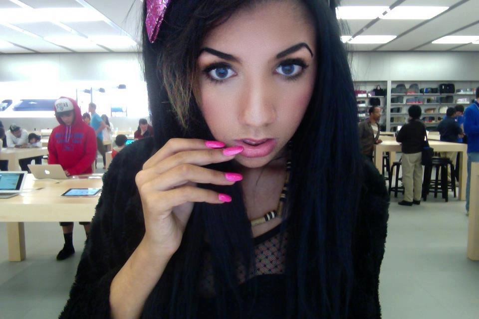 dreamtgirls:Willow Anarchy