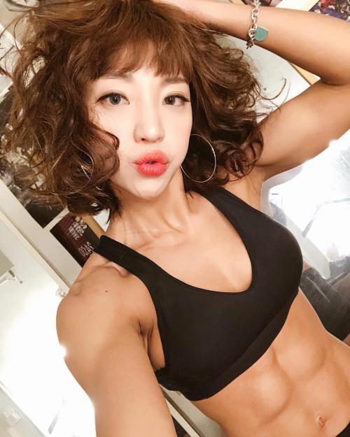 asian-fit-girls:Shim.mj