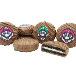 retrogamingblog:Mario and Luigi Chocolate Covered Oreos made by PhiladelphiaCandies