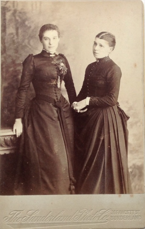 historiccostume:Victorian ladies from Sunderland from original photograph