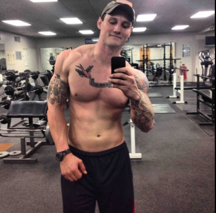 relads:  exclusivekiks:  Muscle guy shows it all 💋🔥💋🔥💋🔥💋🔥🔥🔥🔥💋🔥🔥💋🔥💋💋🔥🔥
