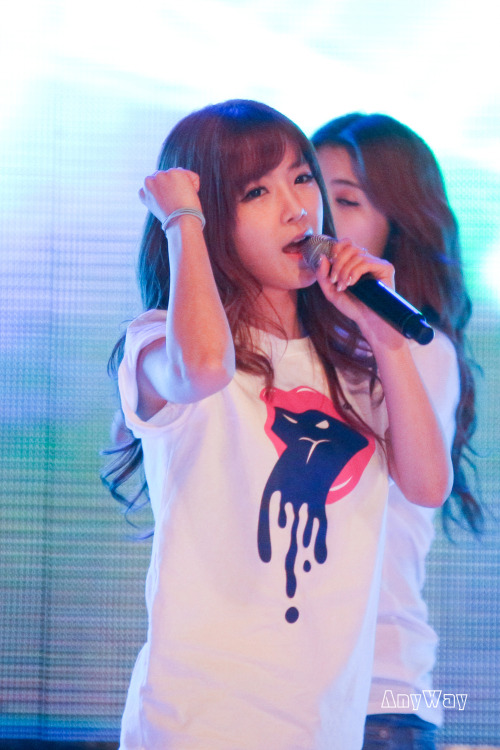 visualglow: 05/16 Hyun Young fantaken @ Sejong University Festival by AnyWay