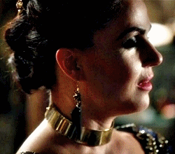 i-was-always-the-queen:  Regina Mills in every episode  Regina Mills + season 6 —&gt;  Dark Waters   Other episodes 