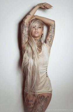 panda-face-mew:  Sara Fabel