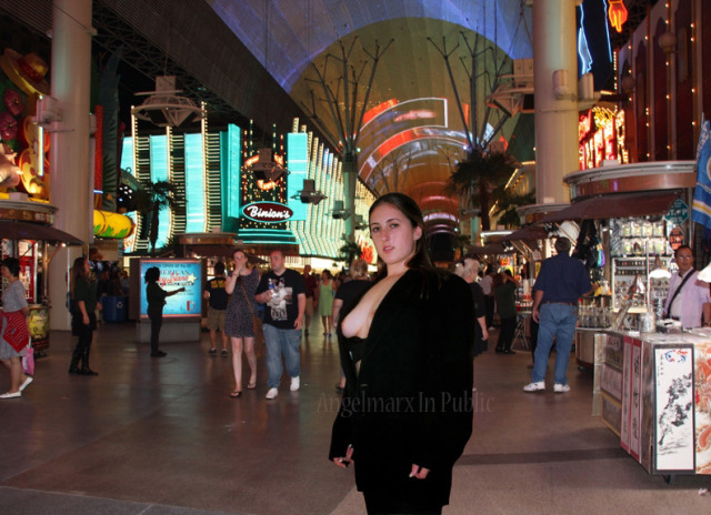 angelmarx: Fremont Street Experience.