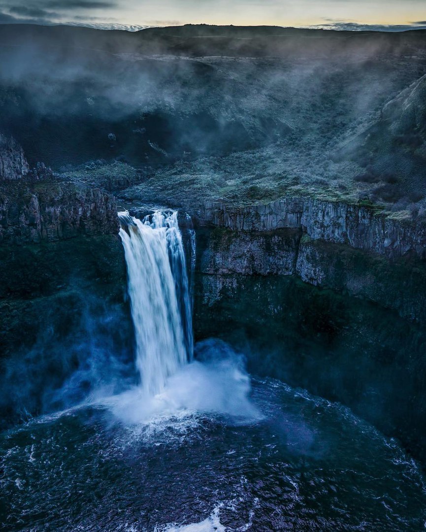 theencompassingworld:  wanderlog:  Palouse Falls State Park  The World Around Us